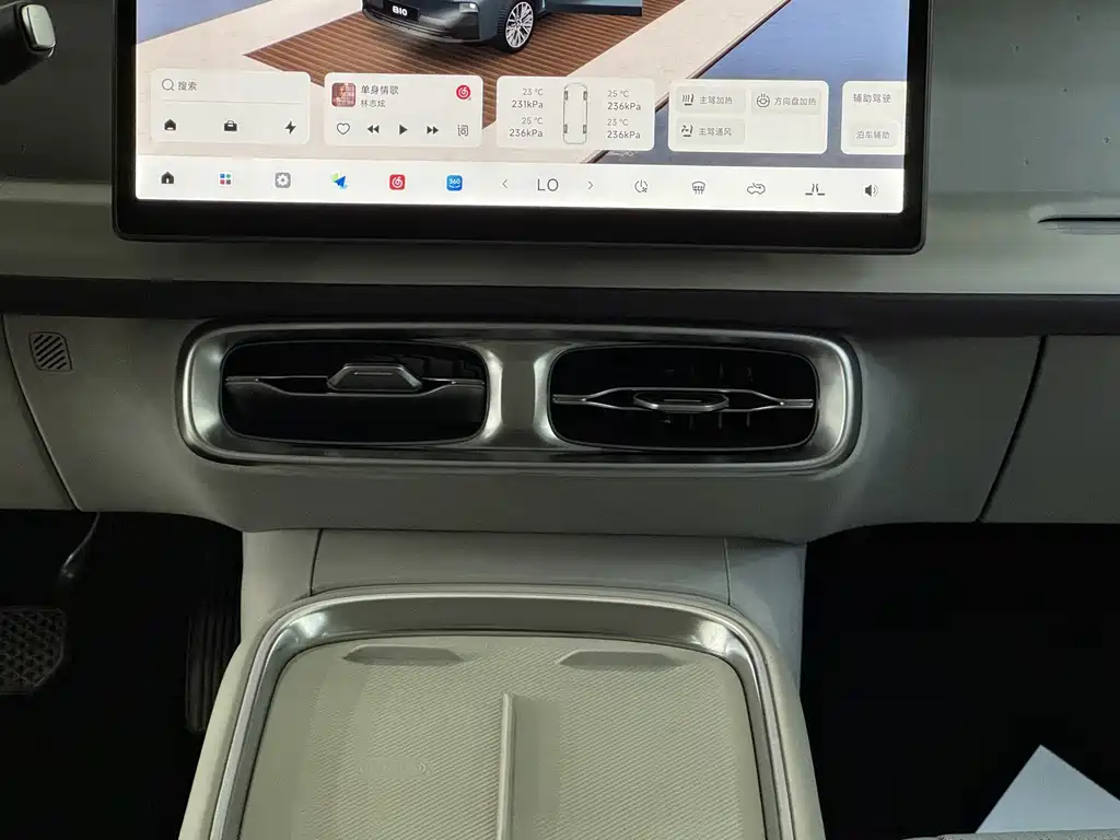Leapmotor Leapmotor B10 — миниатюра 12