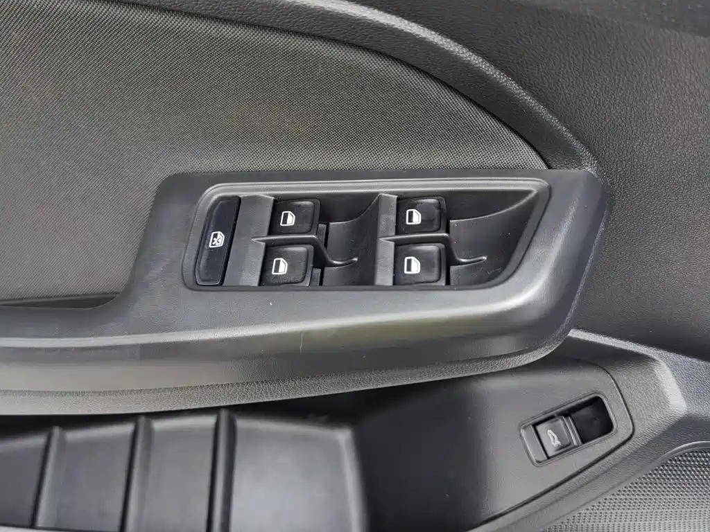 Volkswagen Lavida — миниатюра 9