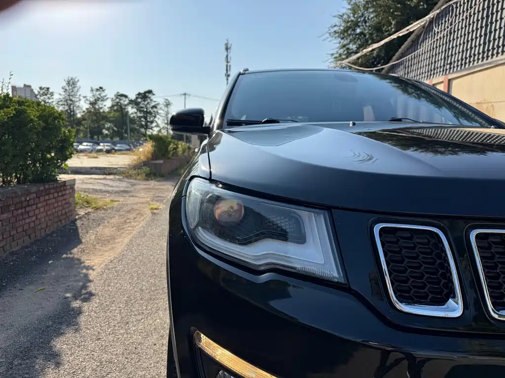 Jeep Compass — миниатюра 22