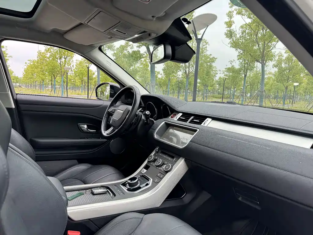 Land Rover Evoque — миниатюра 16