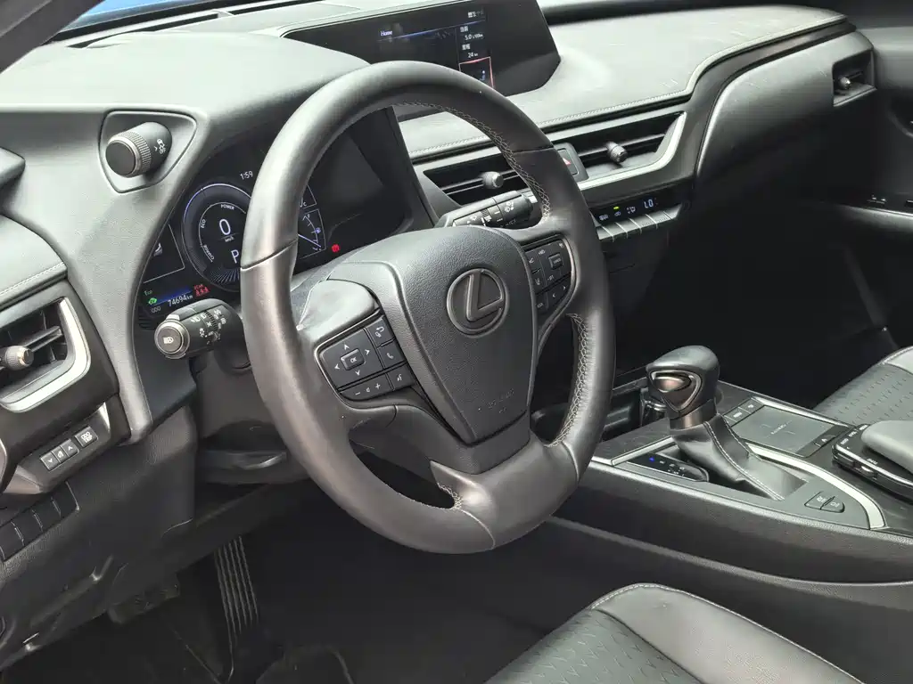 Lexus UX 2020 260h
