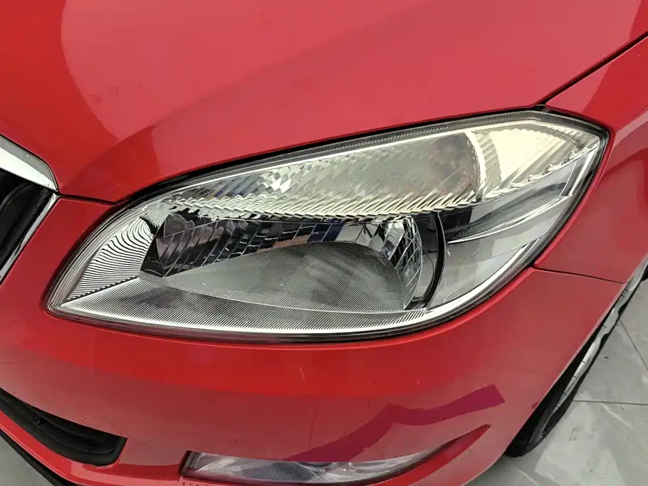 Skoda Fabia — миниатюра 5