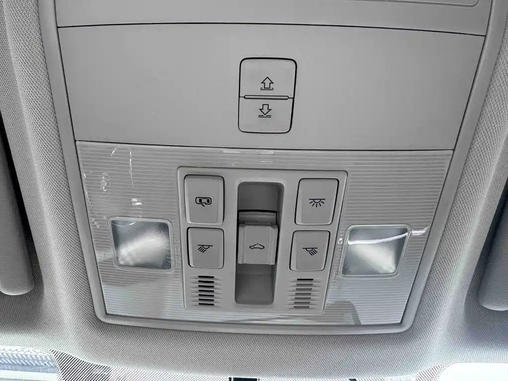Skoda Karoq — миниатюра 13