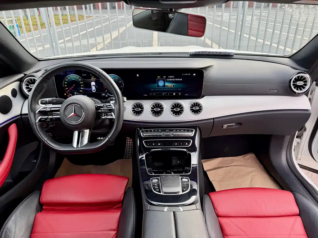 MERCEDES-BENZ E CLASS