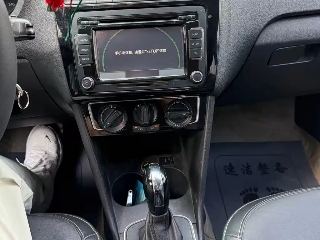 Volkswagen Polo — миниатюра 7
