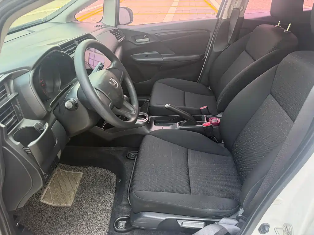 Honda Fit — миниатюра 7