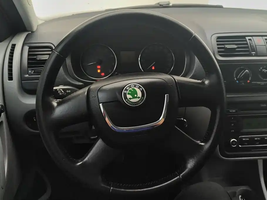Skoda Fabia — миниатюра 15