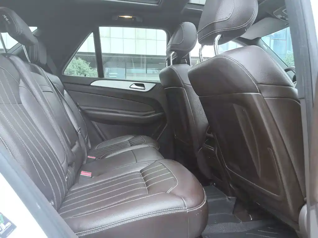 Mercedes-Benz GLE (Import) — миниатюра 11