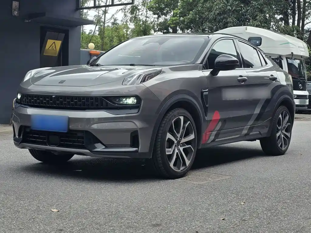 Lynk & Co 05