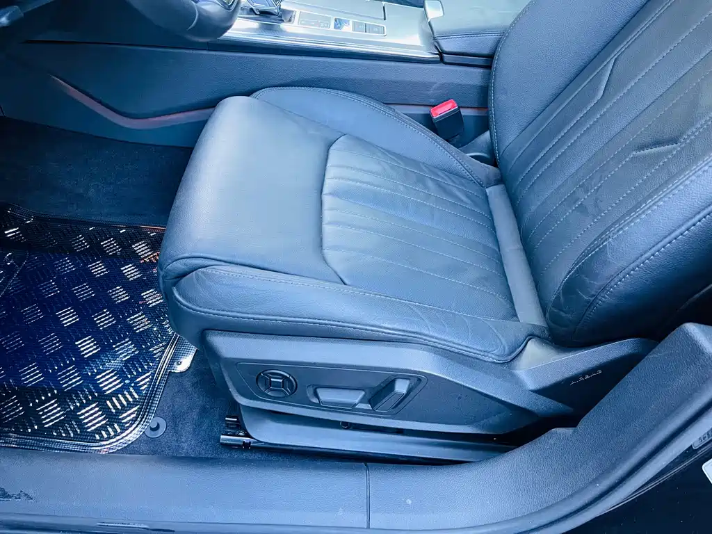 Audi A6L — миниатюра 11