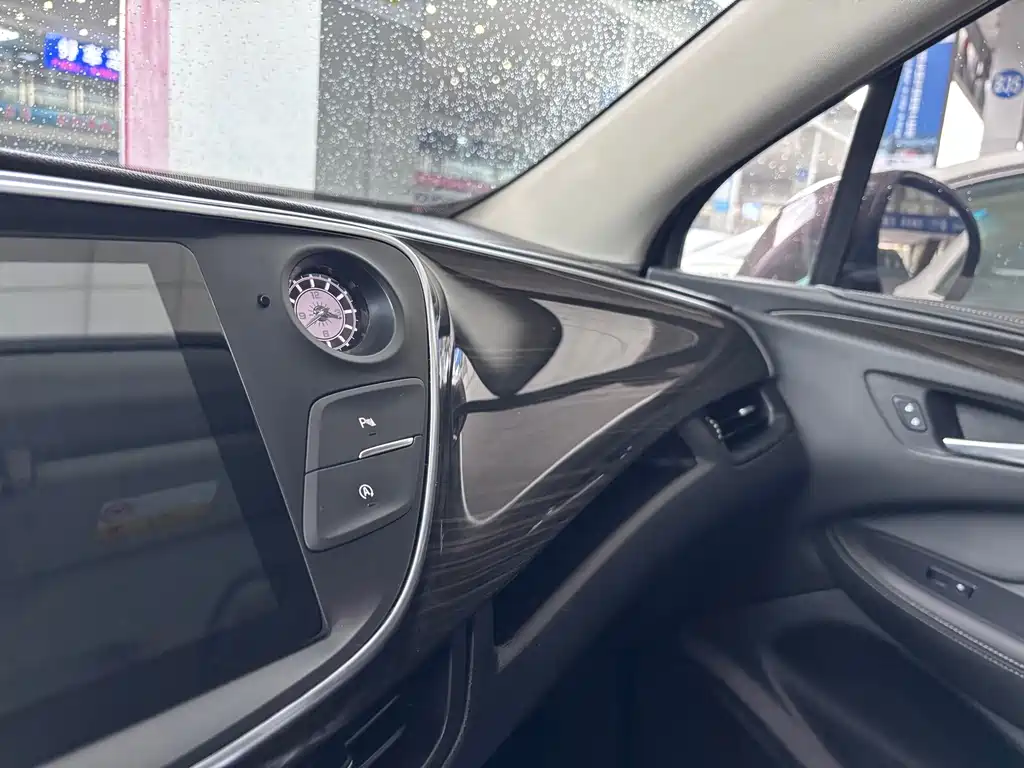 Buick Envision Plus — миниатюра 24