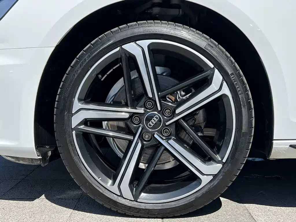 Audi A4L — миниатюра 6