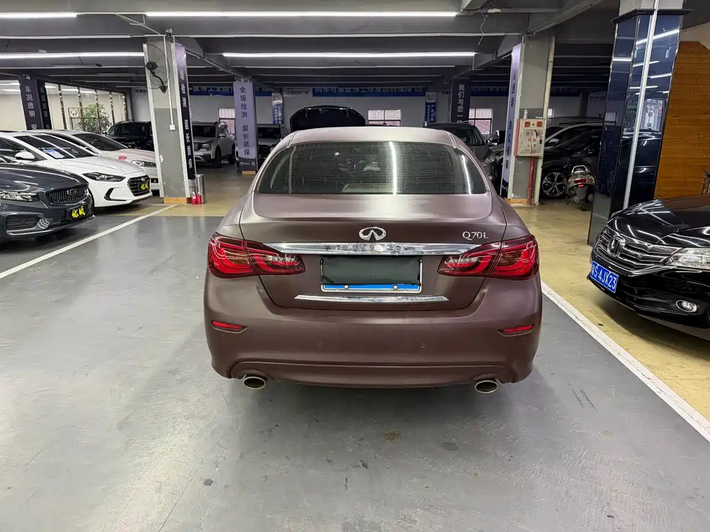 Infiniti Q70 — миниатюра 8