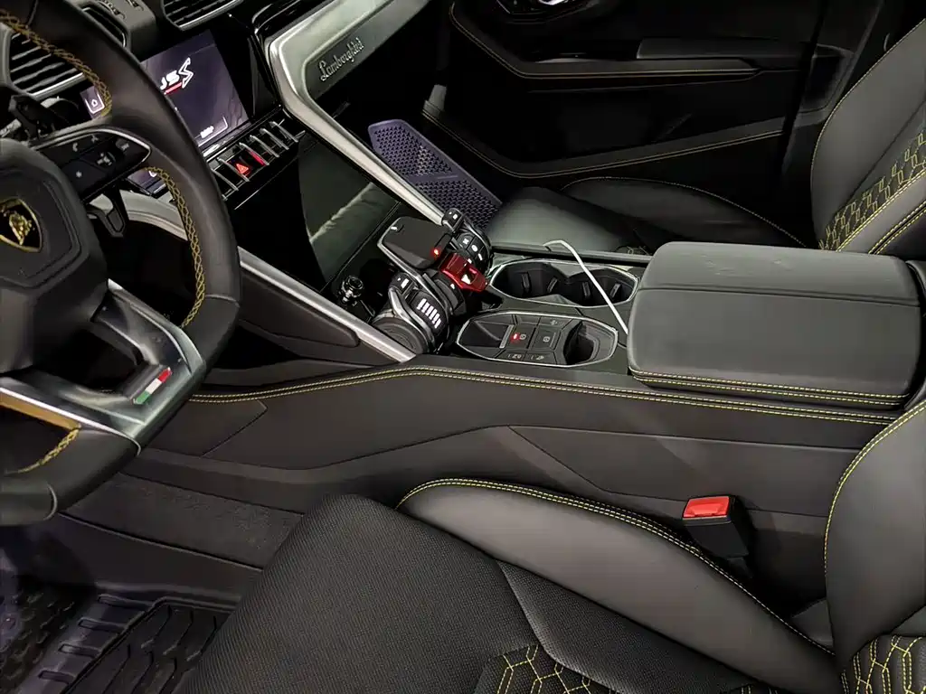 Lamborghini Urus — миниатюра 6