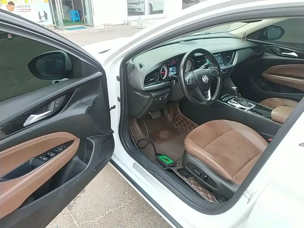 Buick Regal — миниатюра 16