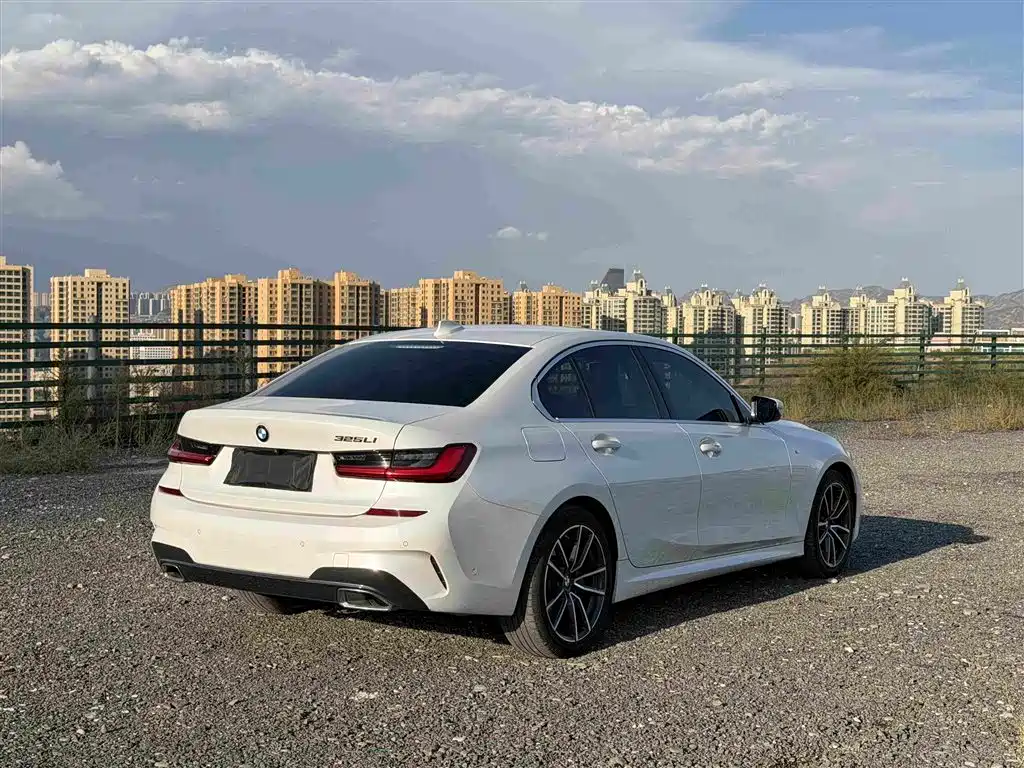 BMW 3 Series — миниатюра 4