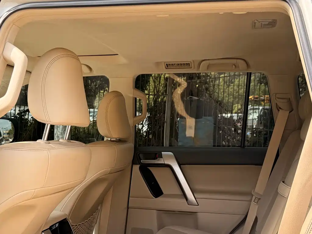 Toyota Prado — миниатюра 13