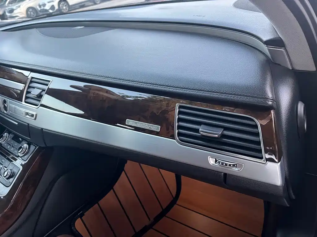 Audi A8 — миниатюра 14