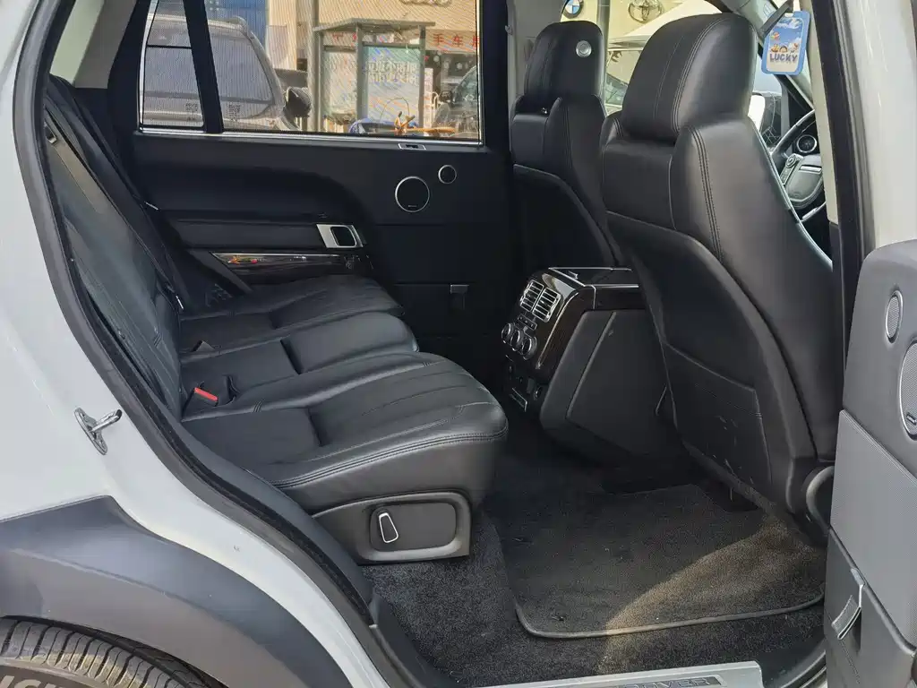 Land Rover Range Rover — миниатюра 12