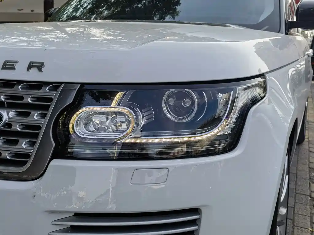 Land Rover Range Rover — миниатюра 16