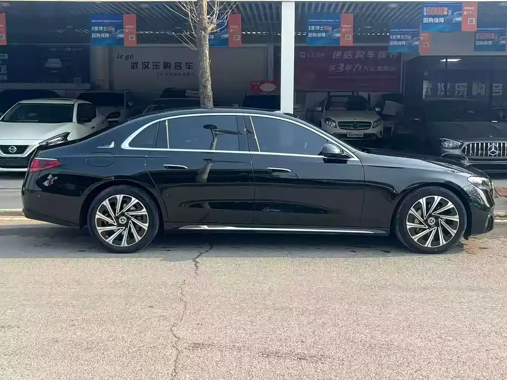 MERCEDES-BENZ E CLASS