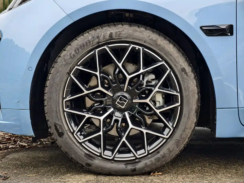 ZEEKR EXTREME KRYPTON 001