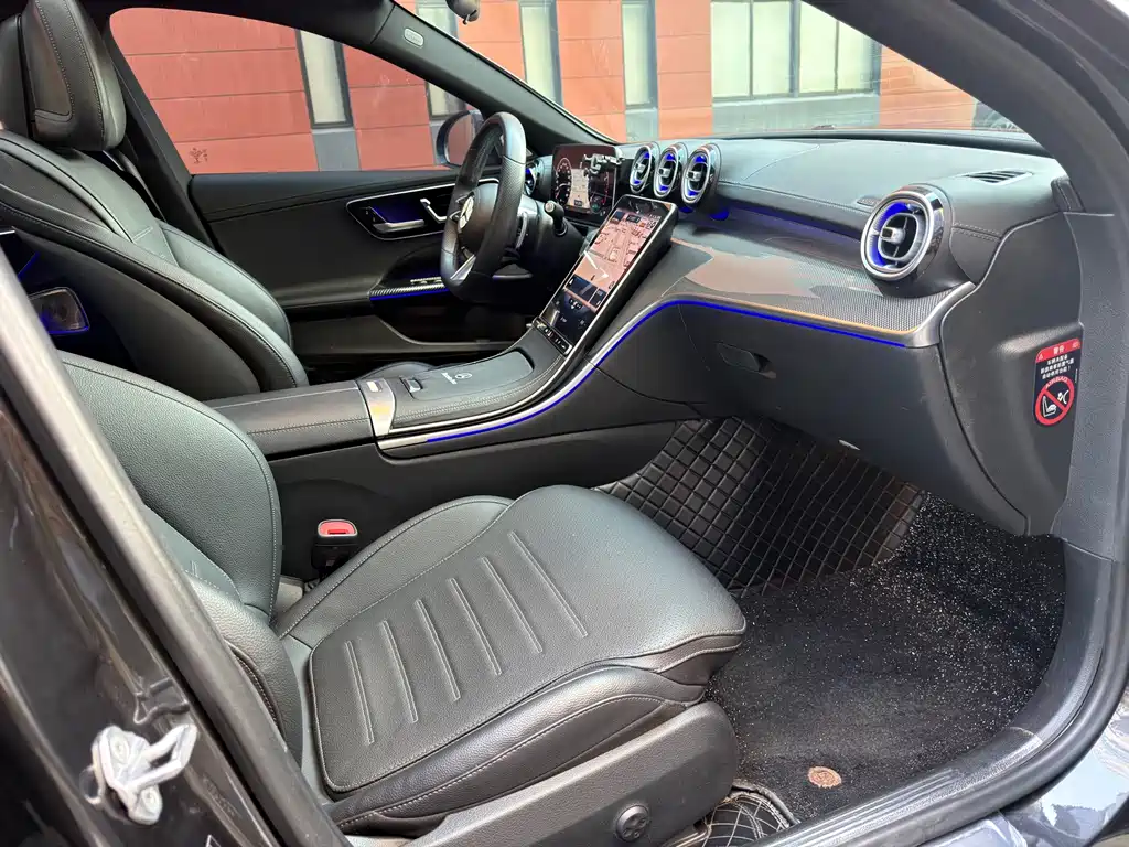 Mercedes-Benz C-Class — миниатюра 12
