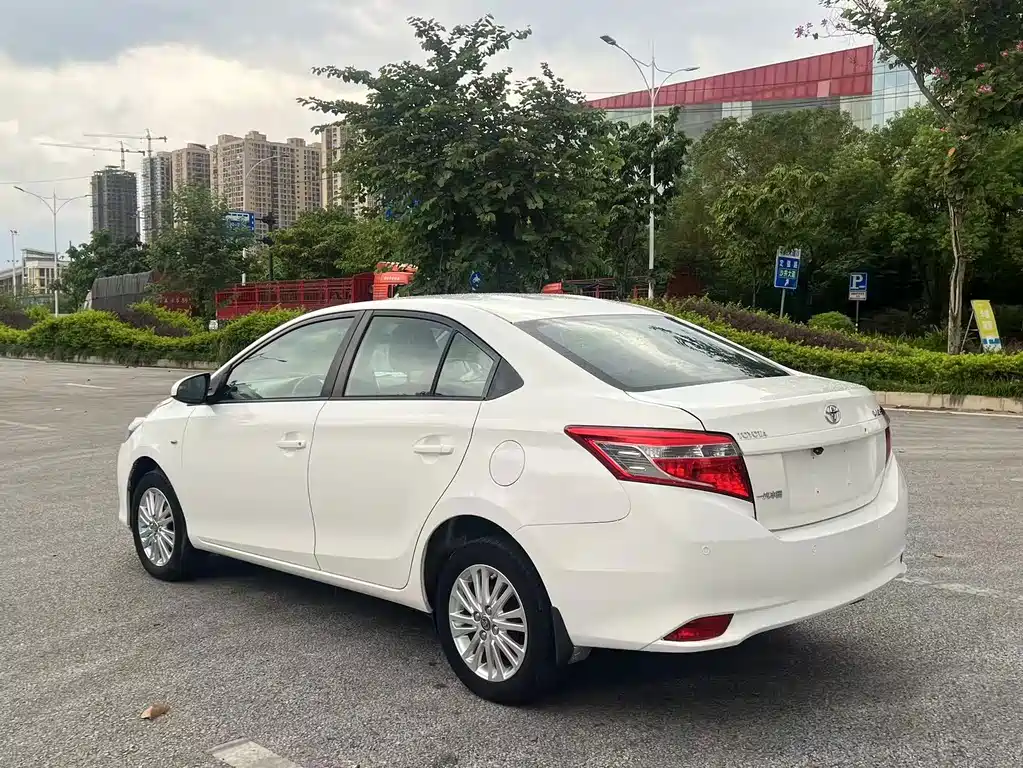 Toyota Vios — миниатюра 5