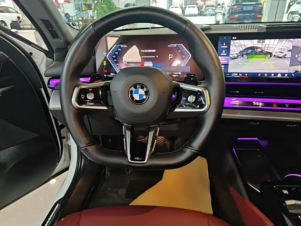 BMW 5 Series — миниатюра 11