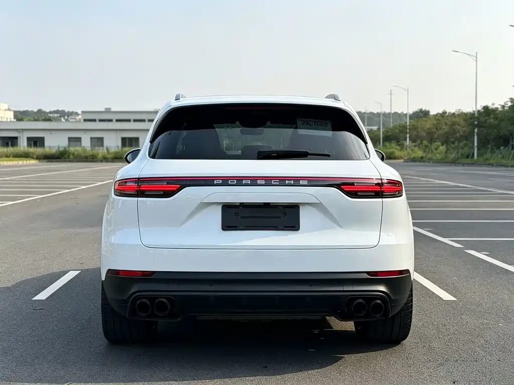 Porsche Cayenne — миниатюра 8