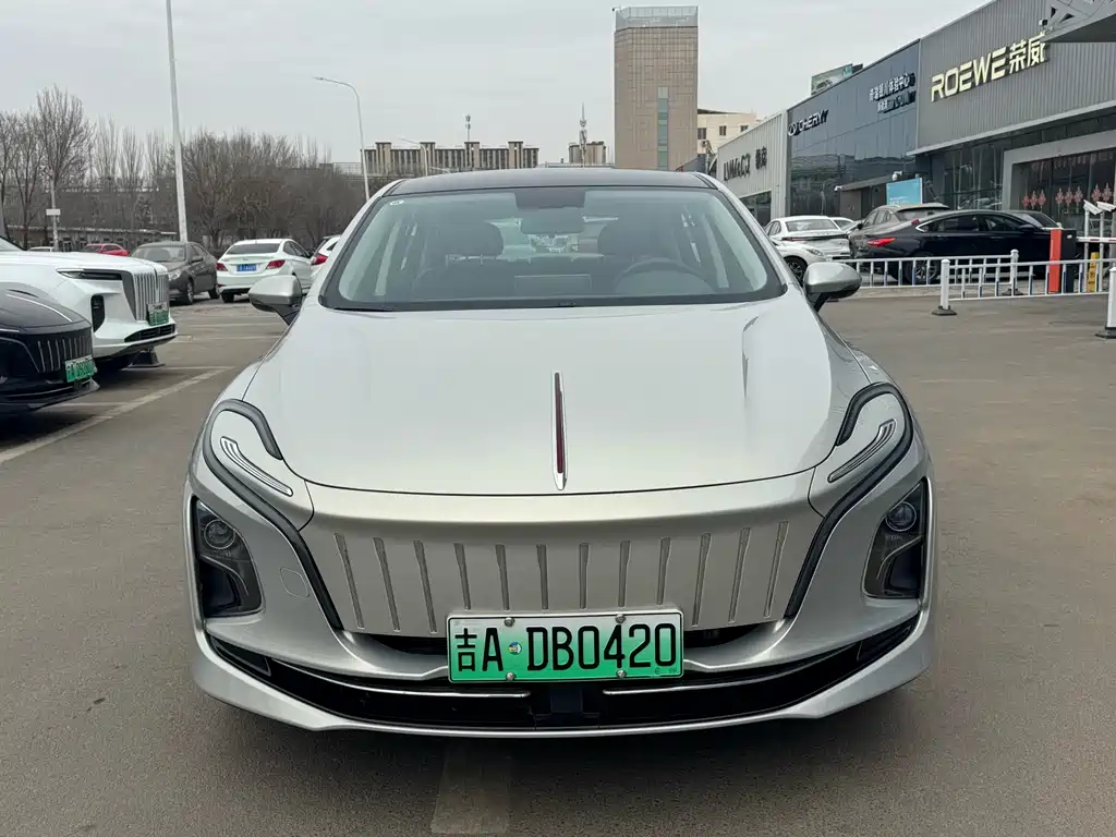 Hongqi HONGQI E QM5