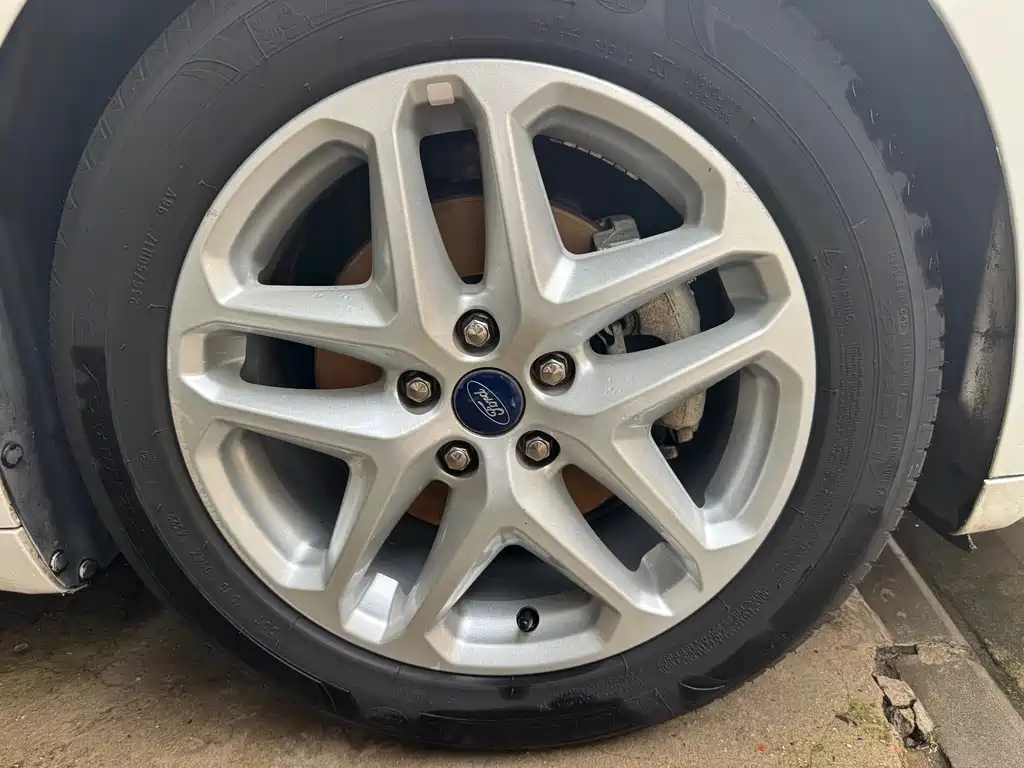 Ford Mondeo — миниатюра 5