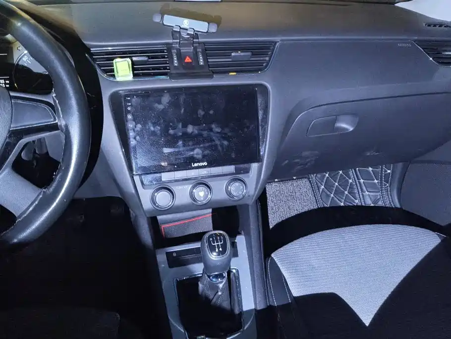 Skoda Octavia — миниатюра 13