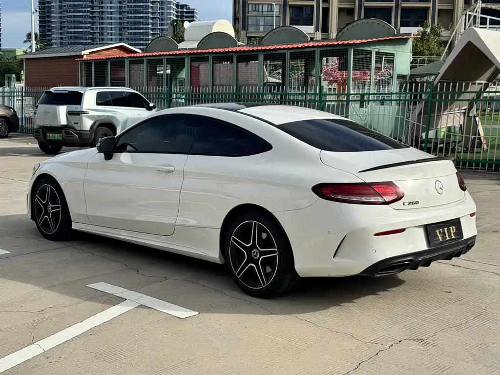 Mercedes-Benz C-Class (Import) — миниатюра 16