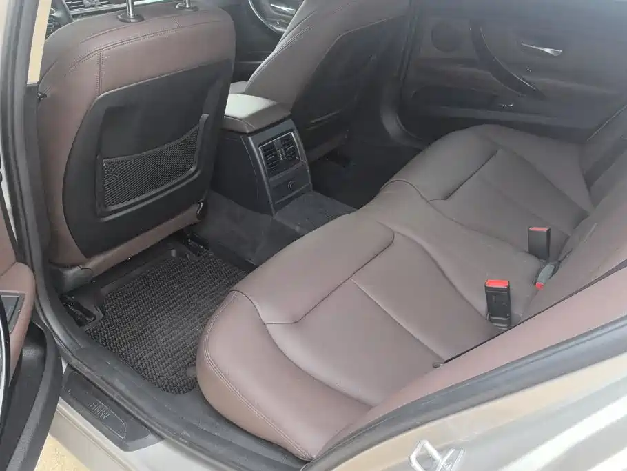 BMW 3 Series — миниатюра 11