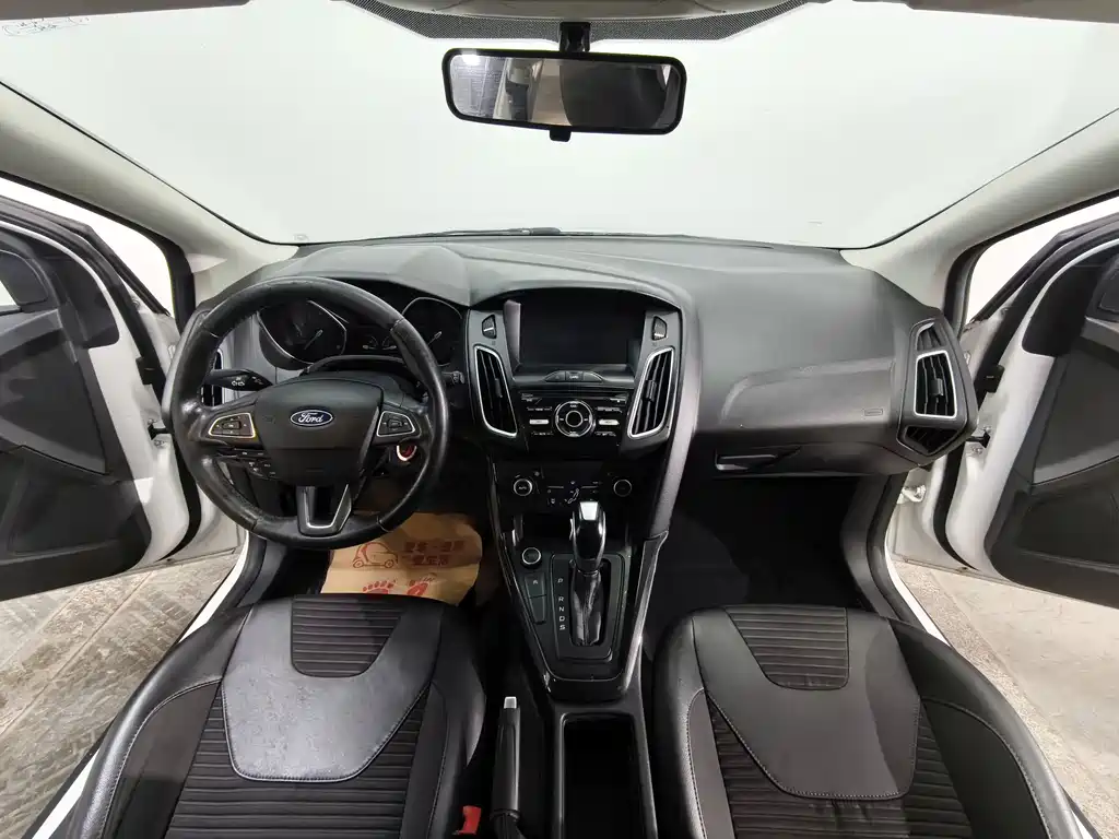 Ford Focus — миниатюра 9