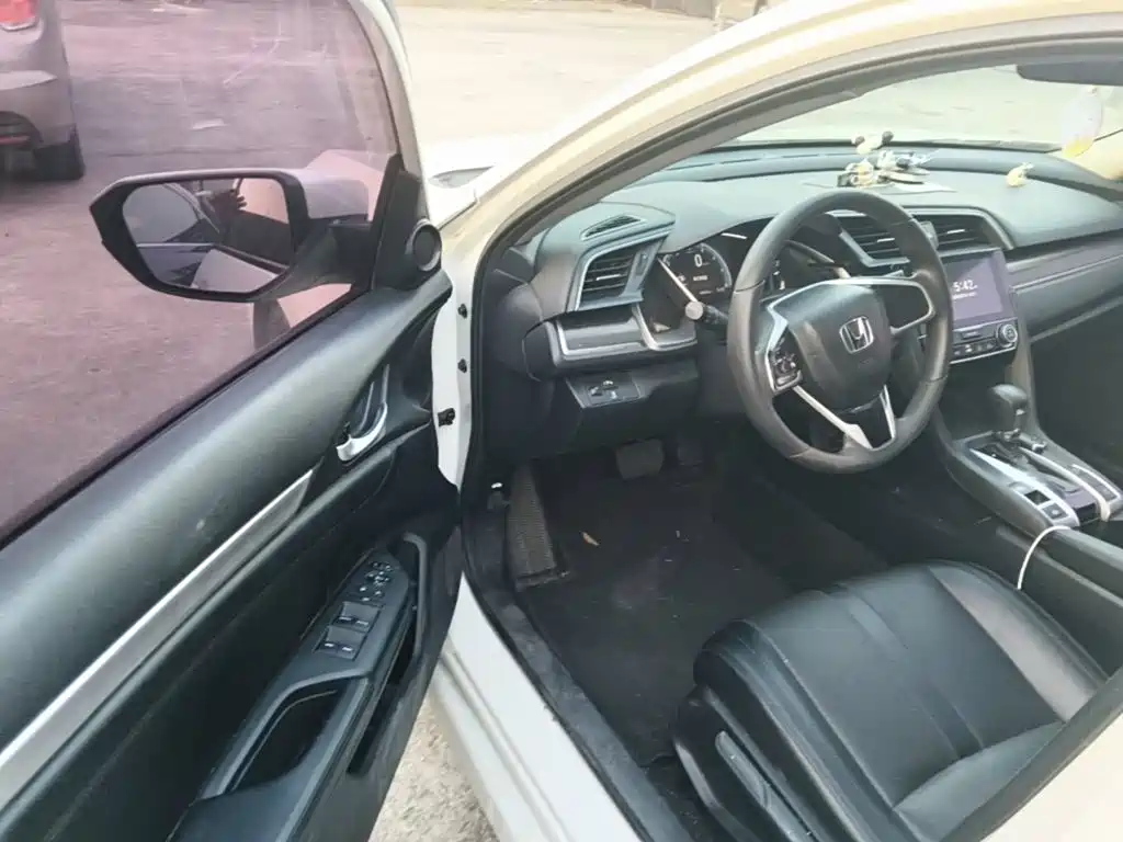 Honda Civic — миниатюра 21
