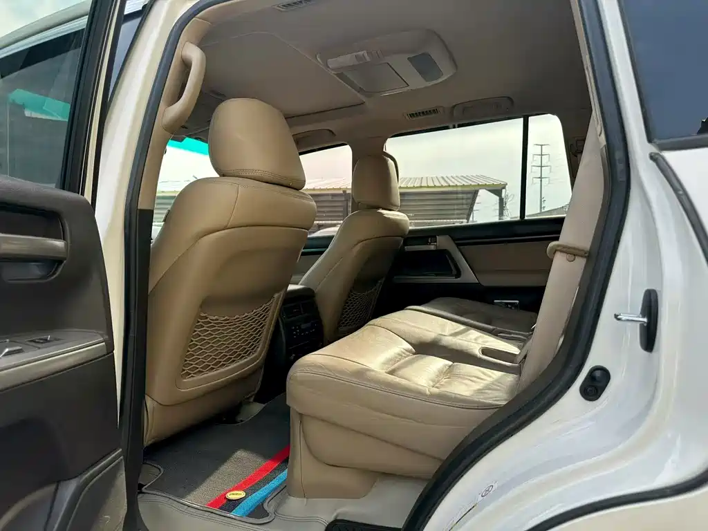Toyota Land Cruiser 2007 4.7L AT VX-R