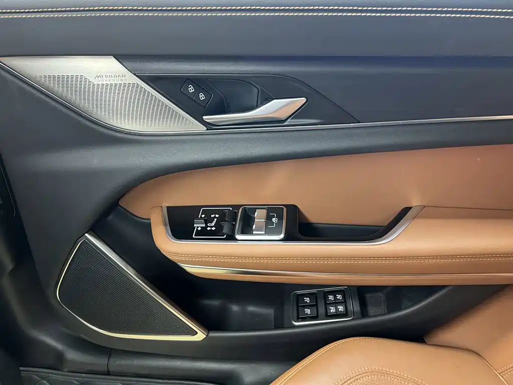 Jaguar XFL — миниатюра 37