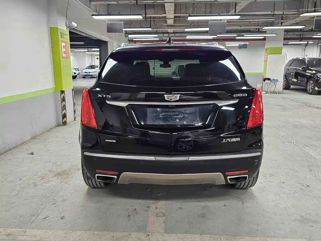 CADILLAC XT5