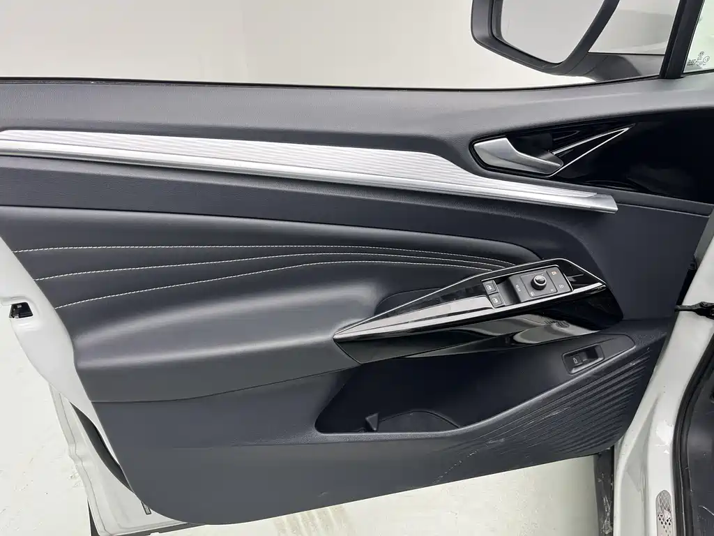 VOLKSWAGEN ID.4 CROZZ