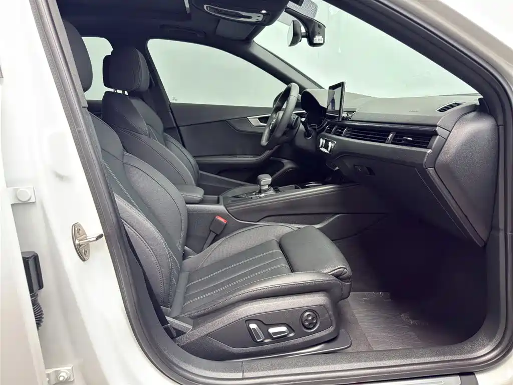 Audi A4L — фотографии объявления, Фото 12