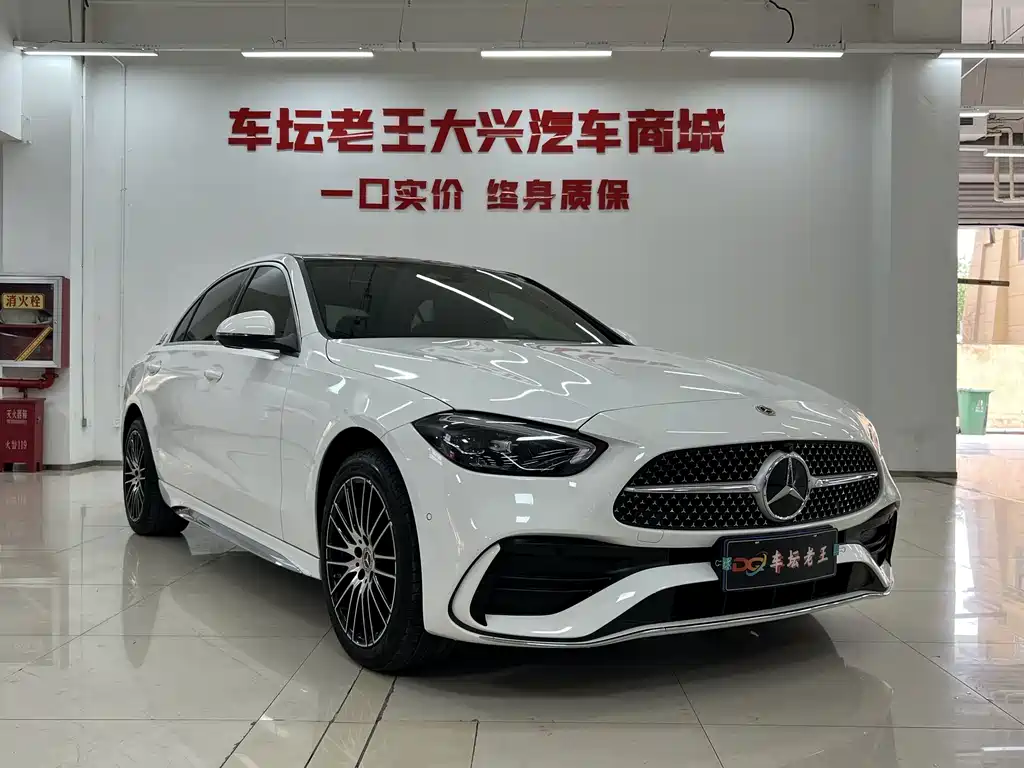Mercedes-Benz C-Class — миниатюра 3