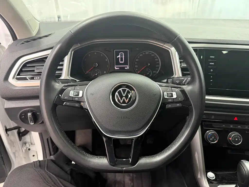 VOLKSWAGEN T ROC EXPLORING SONGS