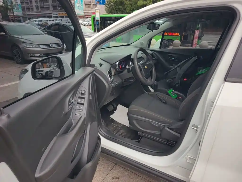 Chevrolet Trax — миниатюра 16