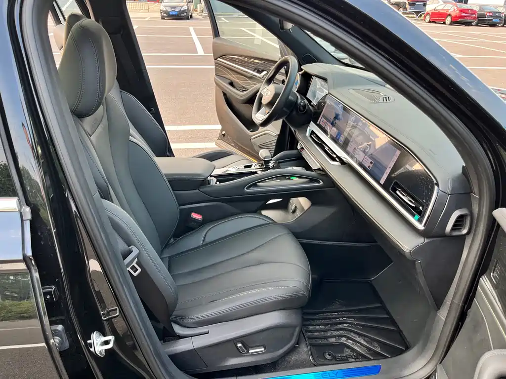 Geely Monjaro L 2024 2.0TD DCT EVO