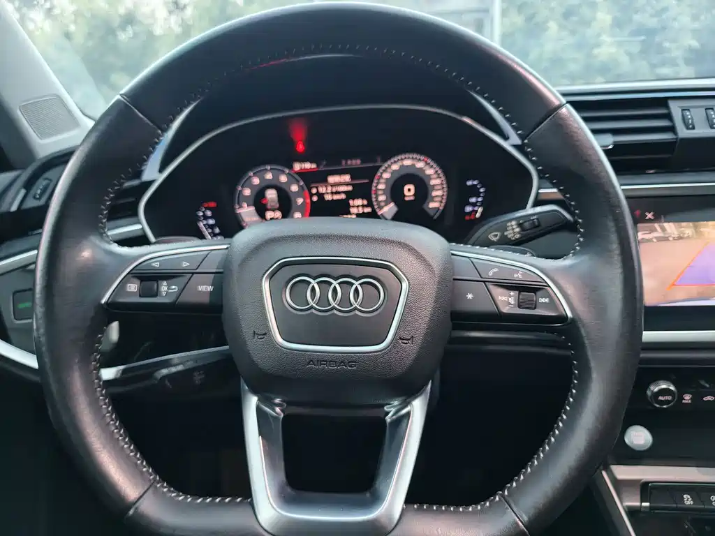 Audi Q3 — миниатюра 12