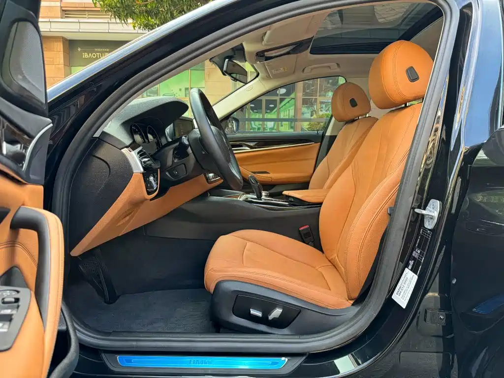 BMW 5 Series — миниатюра 25