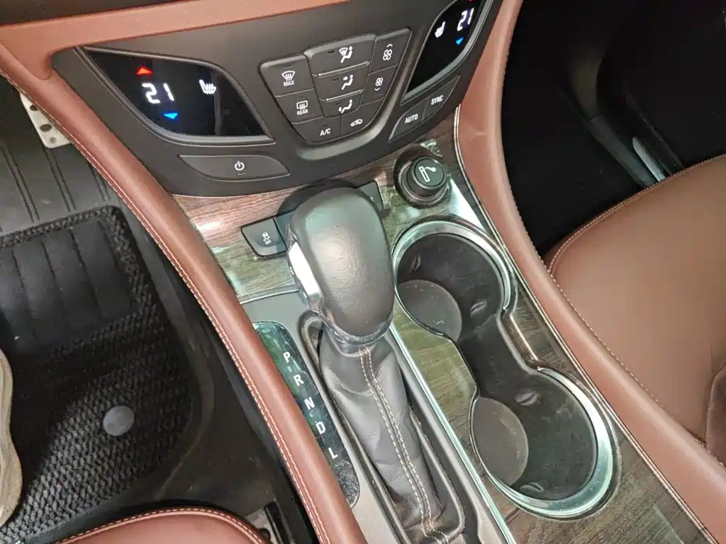 Buick Envision Plus — миниатюра 11