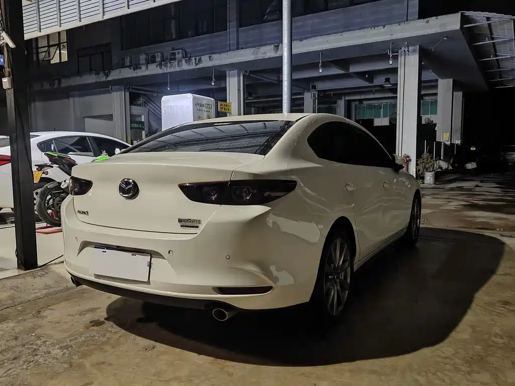 Mazda 3 Axela — миниатюра 4